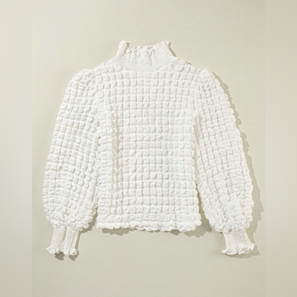 LAST ONE Elegant White Textured Women's Top - Picture 5 of 9